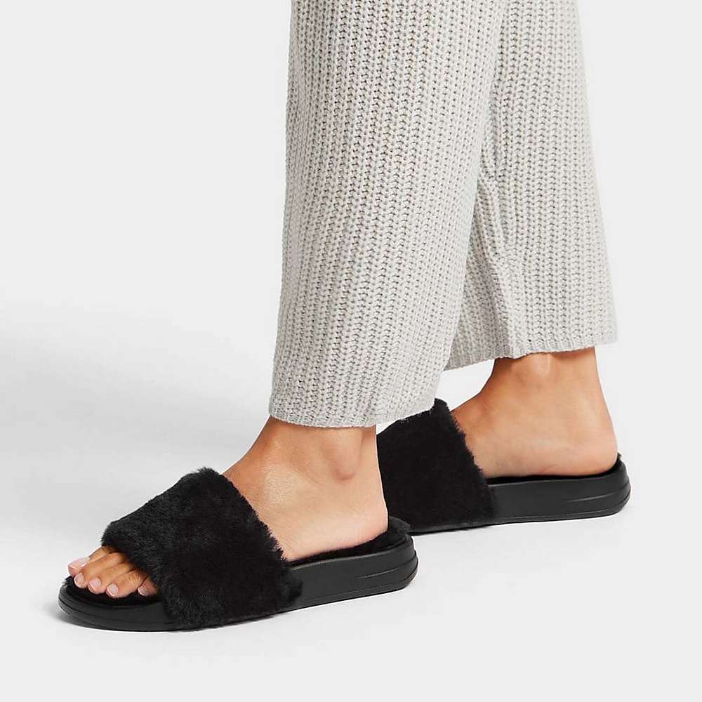 Women's Fitflop IQUSHION Shearling Slippers Black | Ireland-83021