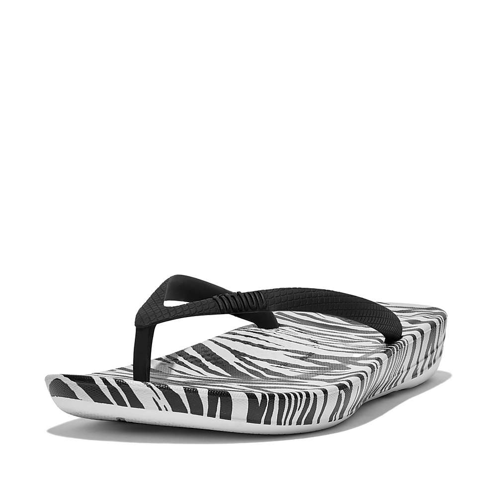 Women's Fitflop IQUSHION Zebra Print Ergonomic Flip Flops Black/White | Ireland-46519