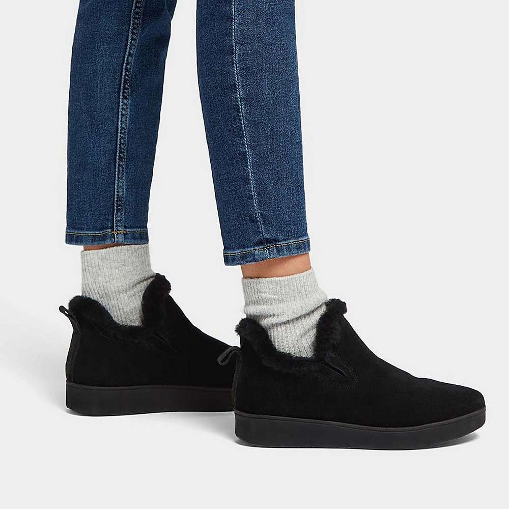 Women's Fitflop RALLY Shearling-Lined Suede Slip-On Trainers Black | Ireland-82153