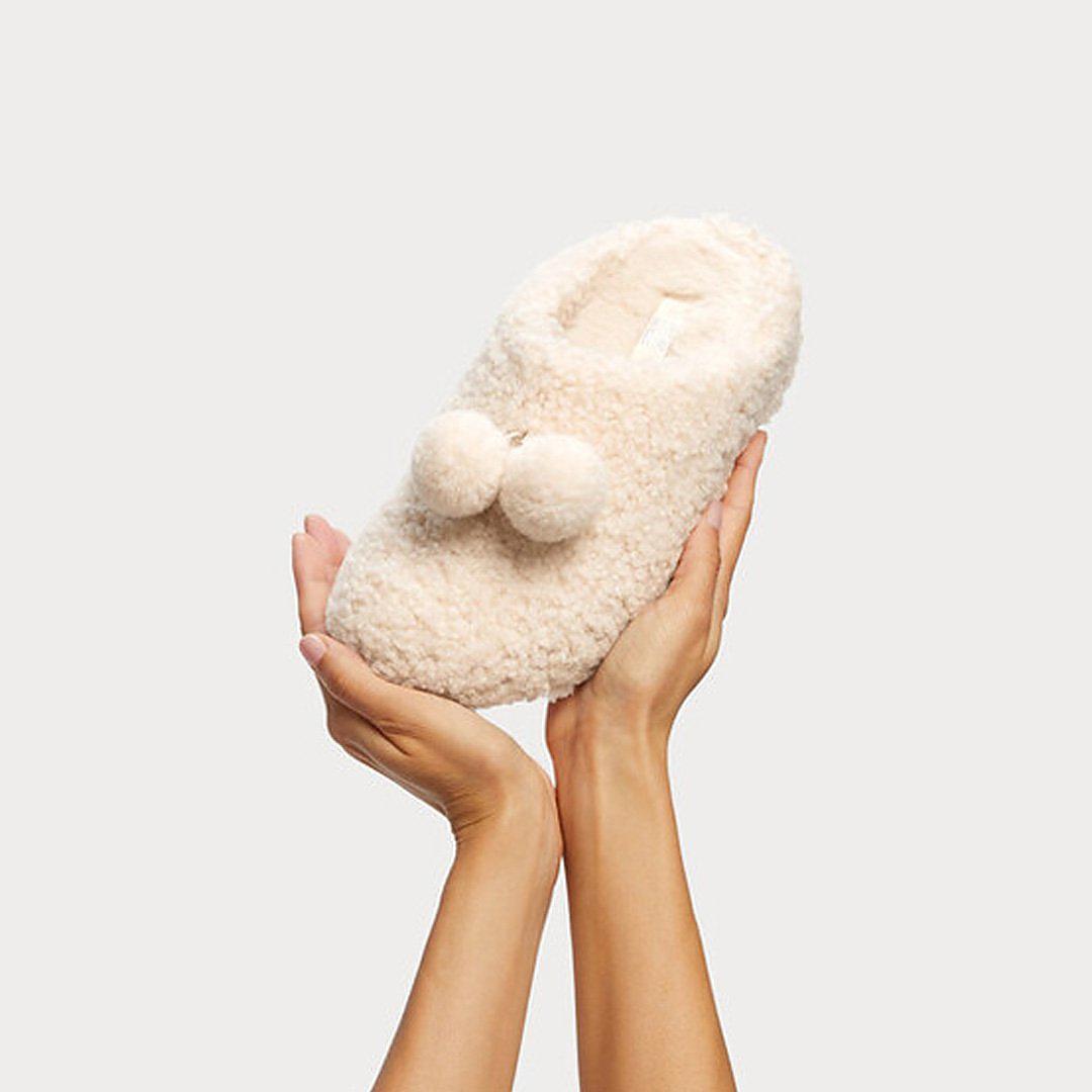 Women's Fitflop SHUV Pom-Pom Shearling Clog Slippers White | Ireland-35182